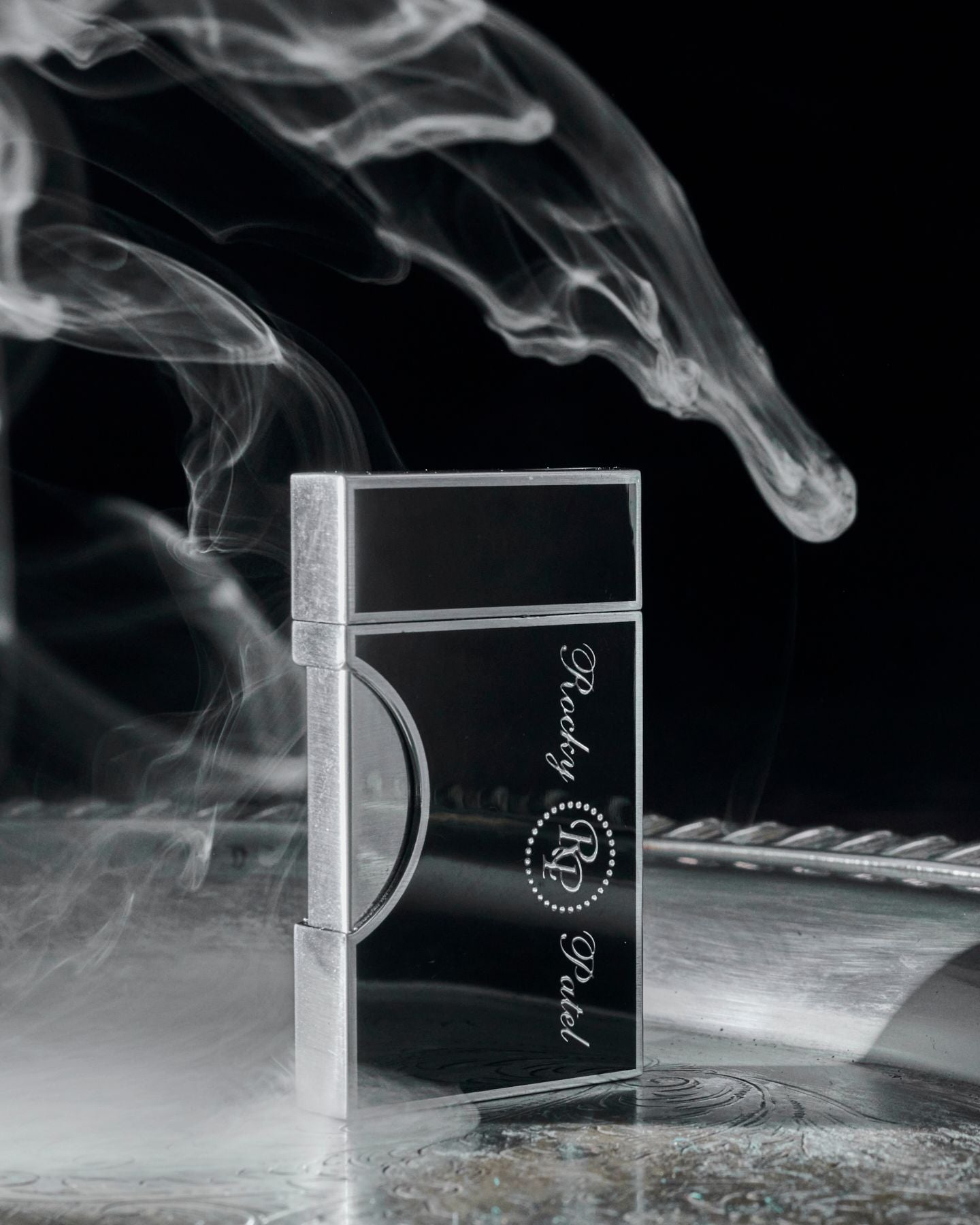 ROCKY PATEL CREST TORCH BLACK/CHROME